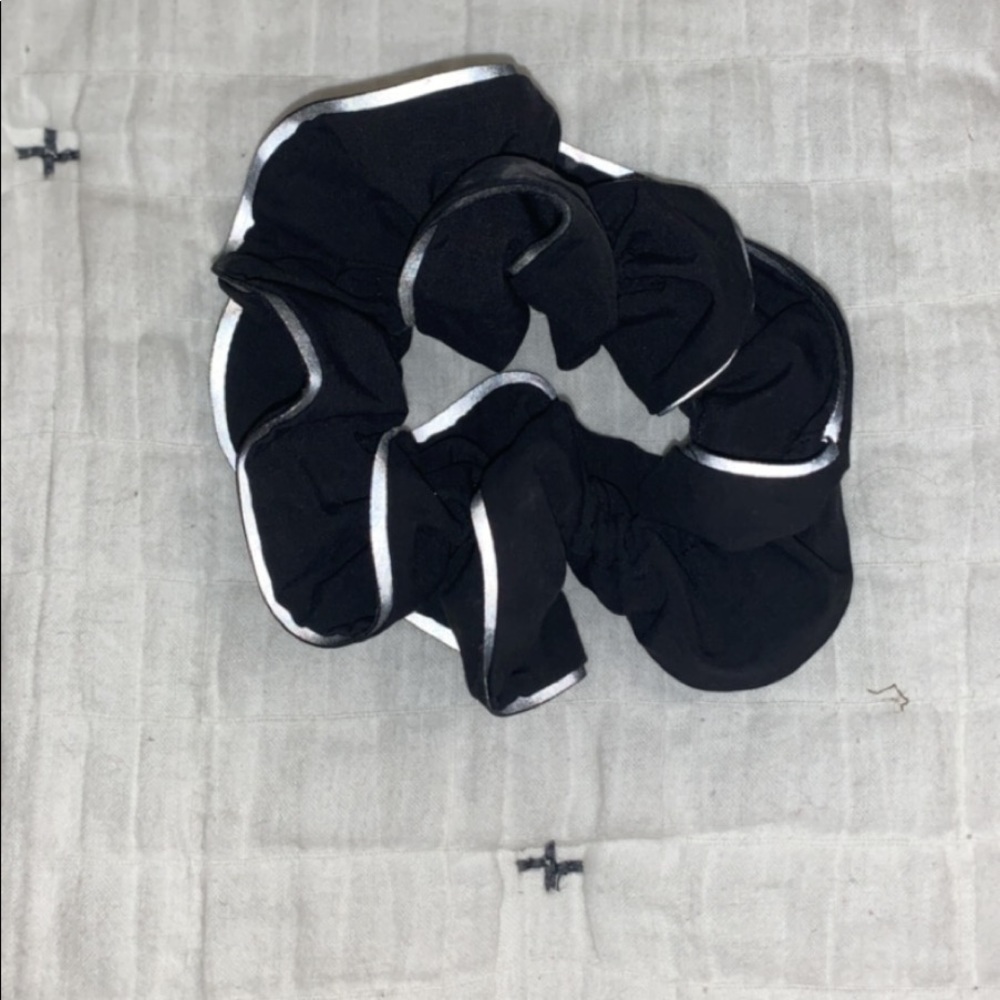 Lululemon Reflective Scrunchie